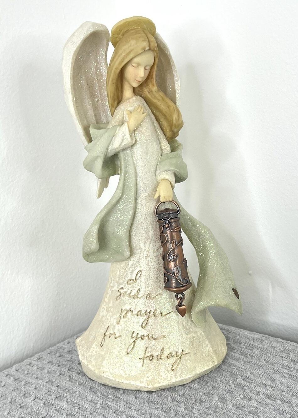 Foundations Prayer Angel Figurine Enesco Karen Hahn 2004 Glitter Lantern